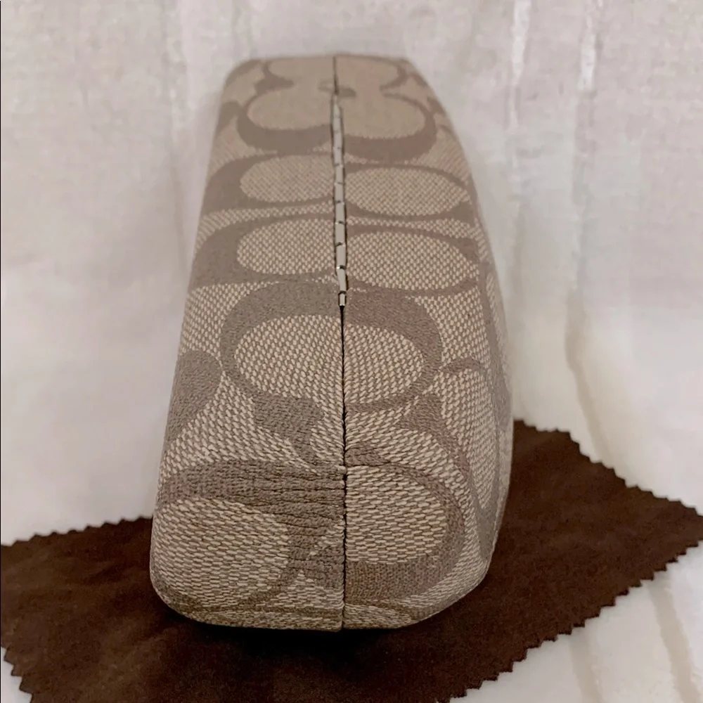Coach CC Brown Sunglasses / Eyeglass Hard Case with original cloth